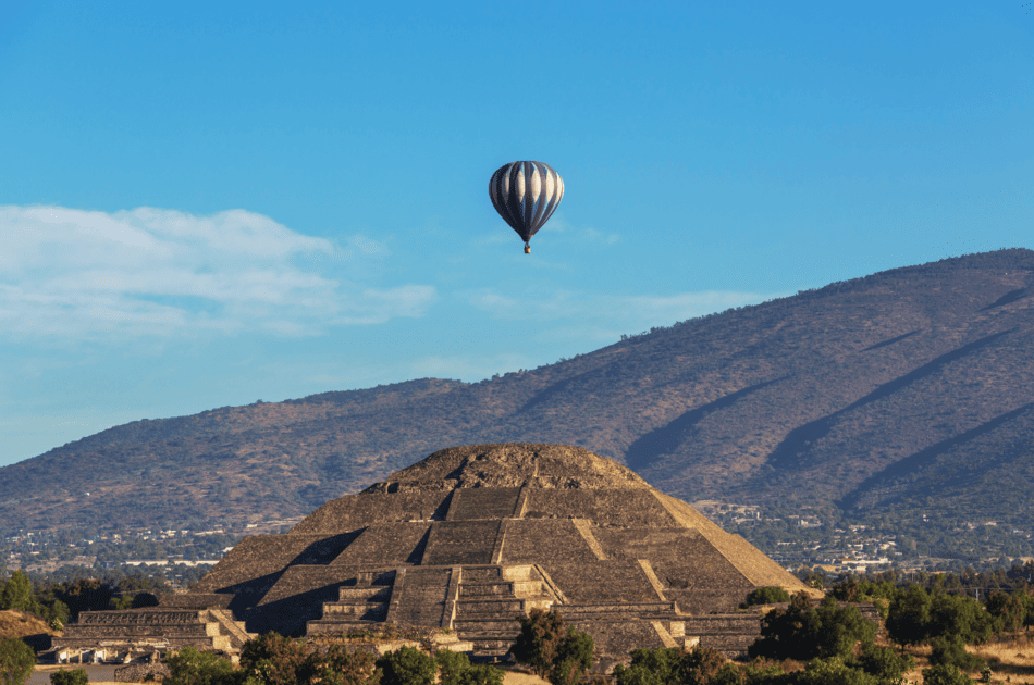 Globo sobre Teotihuacan